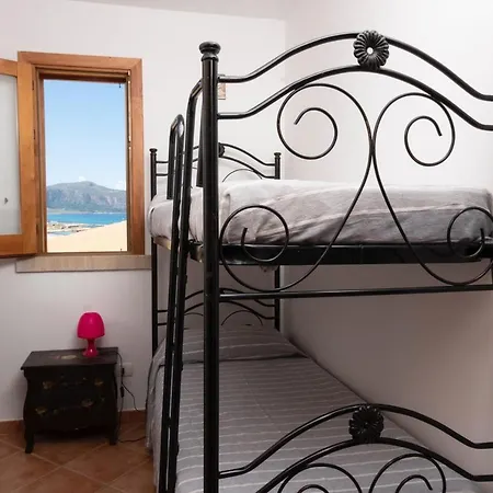 Casa Sally Con Vista Mare A Holiday home *