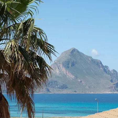 Casa Sally Con Vista Mare A 펜션 마카리